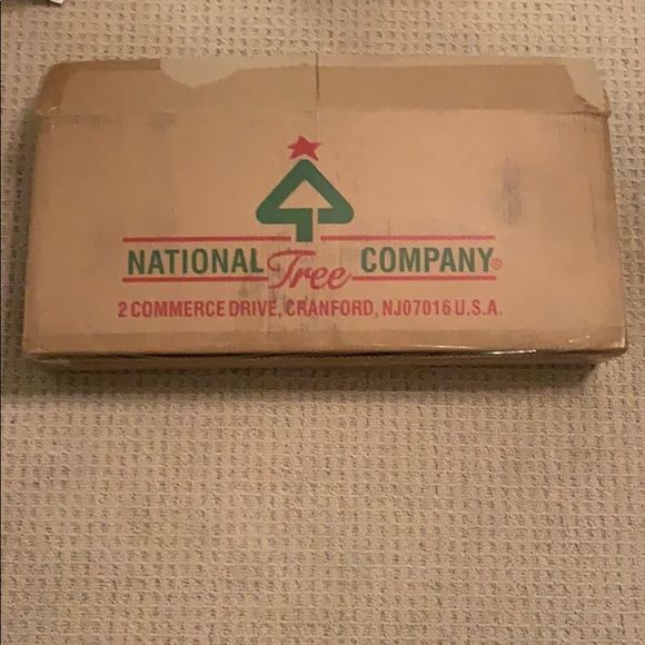 🚫SOLD🚫 - NIB Pre-Lit Garland - Picture 3 of 6